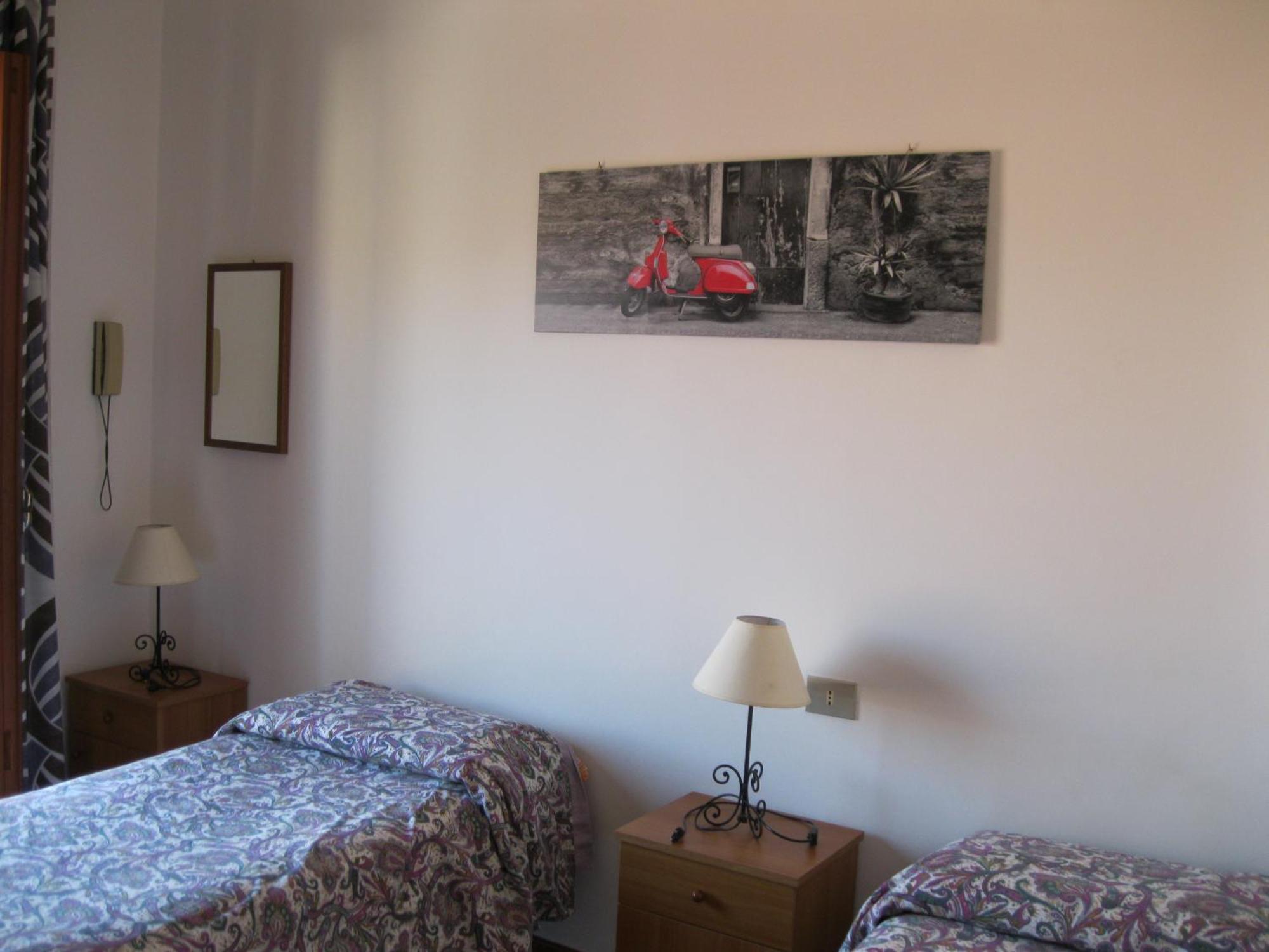 Hotel California Milazzo Szoba fotó