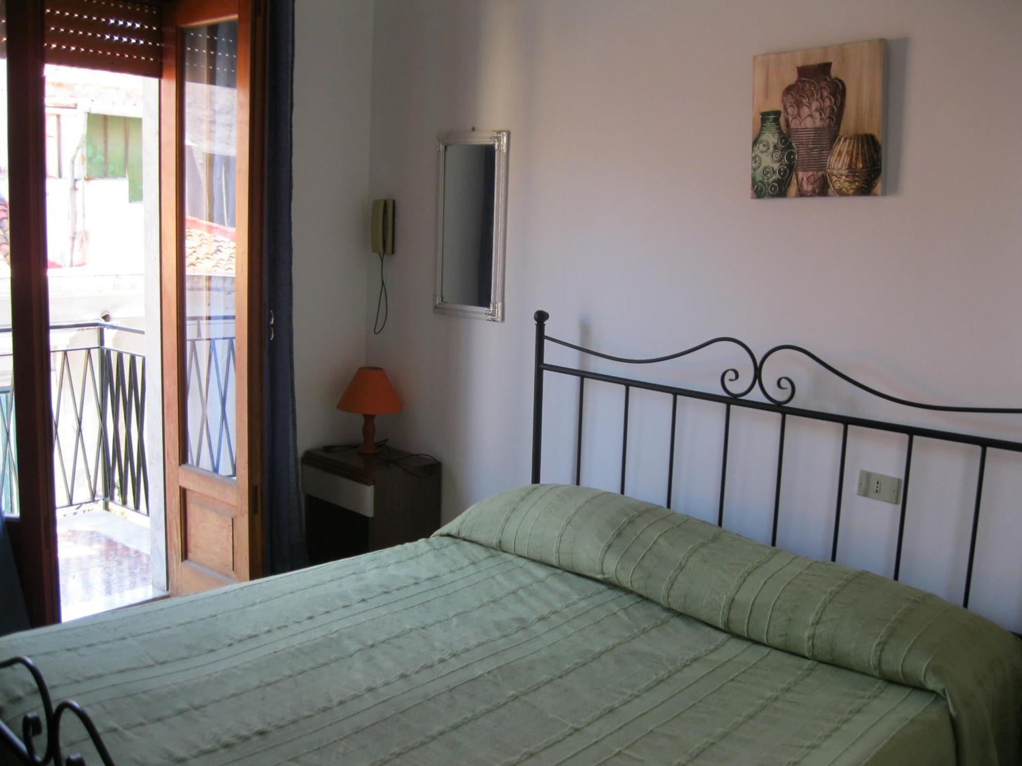 Hotel California Milazzo Szoba fotó