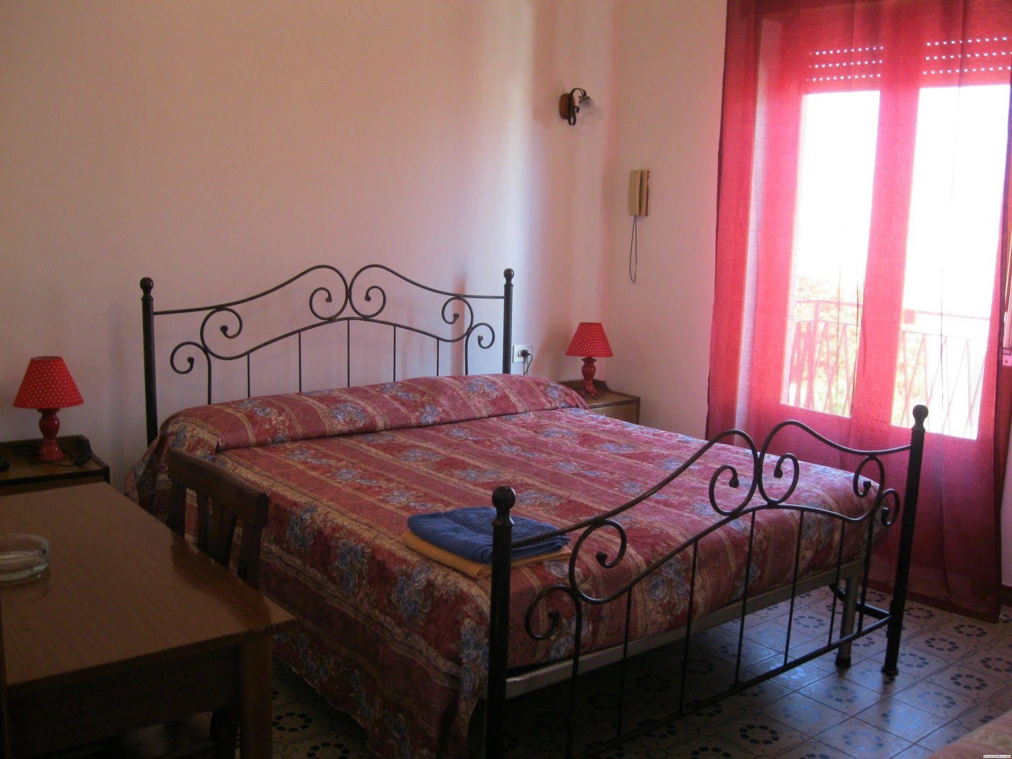 Hotel California Milazzo Kültér fotó
