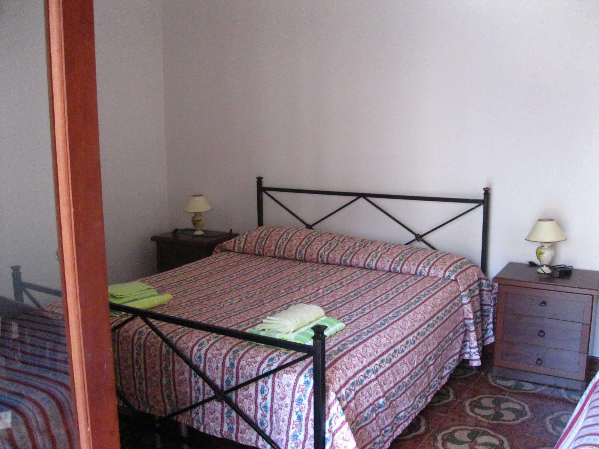 Hotel California Milazzo Kültér fotó