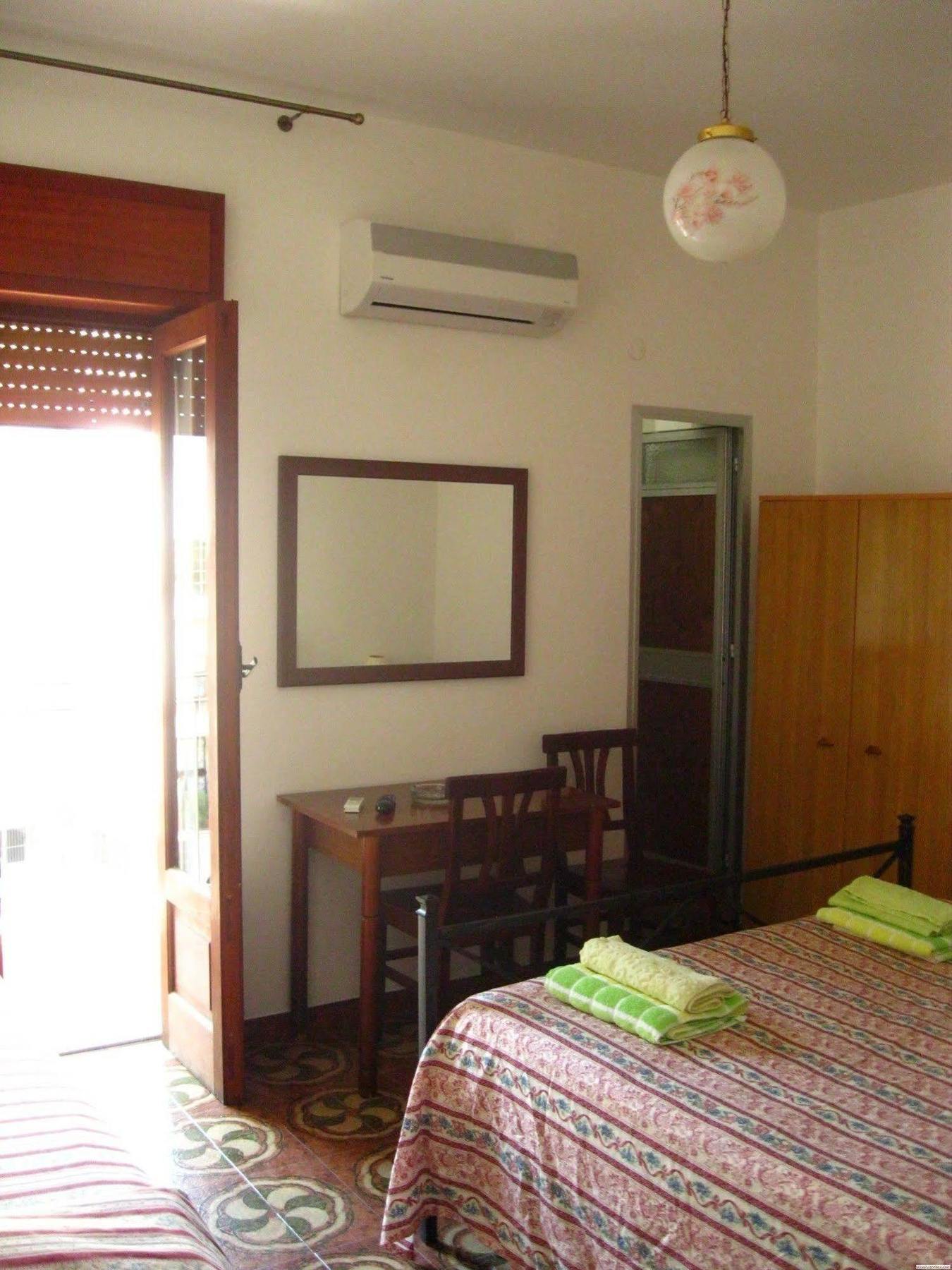 Hotel California Milazzo Kültér fotó